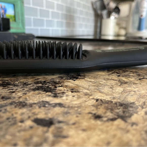 MINT LCD Professional series Ionic Hair Straightener for fine to medium hair - Picture 15 of 15